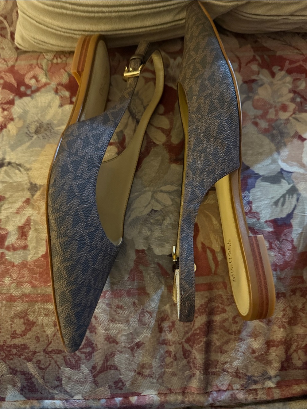 Michael Kors Brown Logo Pointed Slingback Heels. Brand New. Size 7 - Picture 4 of 6